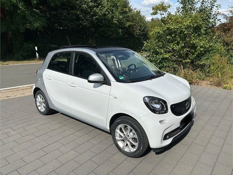 Gebraucht Smart ForFour Passion 71 PS (52 kW) 2017 Silber Kleinwagen
