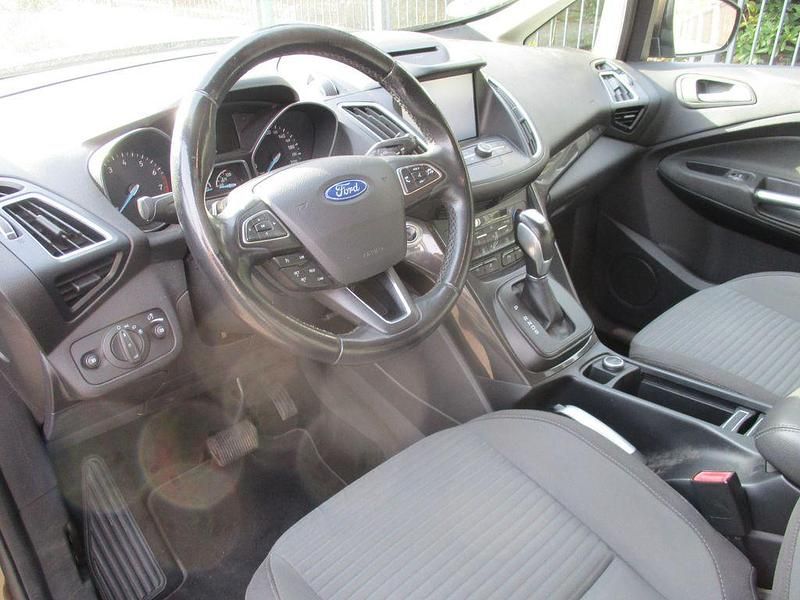 Gebraucht Ford Grand C-Max Titanium 150 PS (110 kW) 2015 Braun Van / Kleinbus