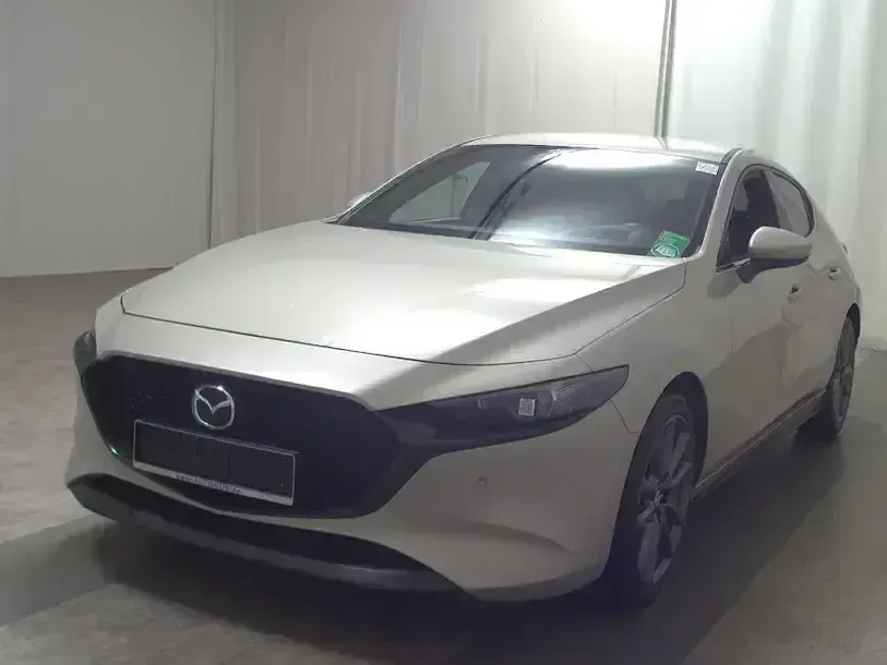 Second-hand Mazda 3 122 CP (89 kW) 2023 Alb Berlinǎ