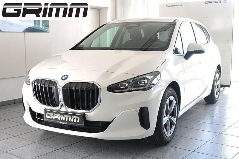 Gebraucht BMW 218 136 PS (100 kW) 2024 Weiß Van / Kleinbus