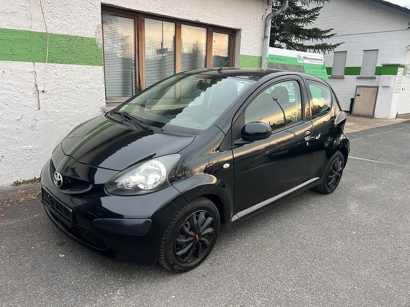Gebraucht Toyota Aygo 68 PS (50 kW) 2008 Schwarz Kleinwagen