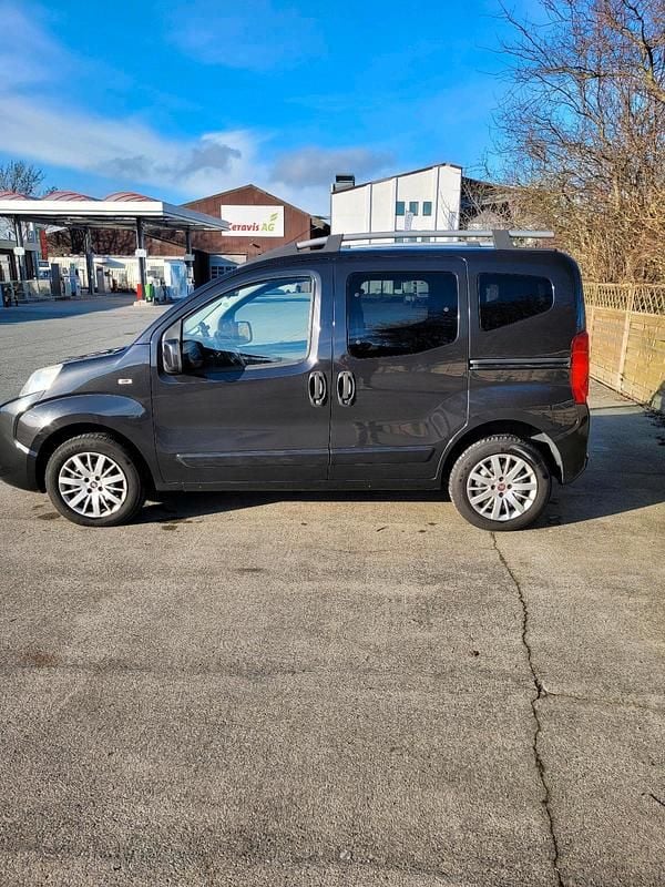Gebraucht 2009 Fiat Qubo Trekking Van / Kleinbus | 2.650 € - Bild 1/4
