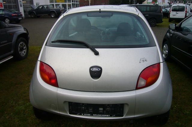 Usata Ford Ka 60 CV (44 kW) 2002 Argento Utilitaria