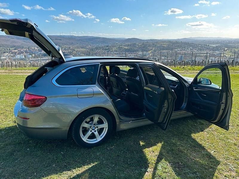 Gebraucht BMW 520 190 PS (139 kW) 2016 Grau Kombi