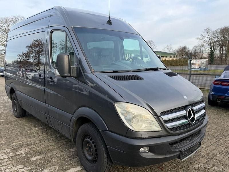 Grau Gebraucht 2010 Mercedes 316 Van | 9.499 € (Superpreis) - Bild 1/4