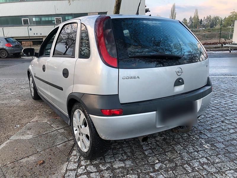 Gebraucht Opel Corsa 75 PS (55 kW) 2002 Silber Kleinwagen