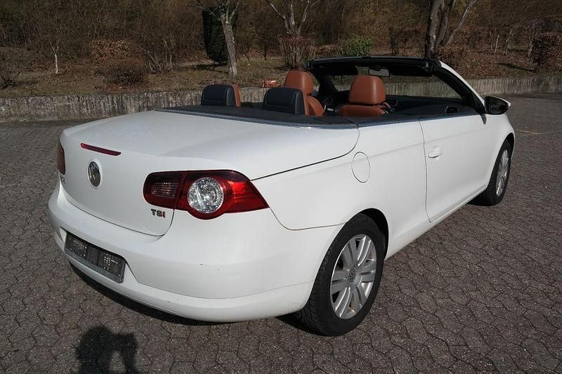 Gebraucht VW Eos Style 122 PS (89 kW) 2009 Weiß Cabrio