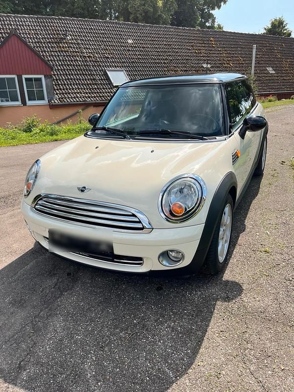 Weiß Gebraucht 2008 Mini Cooper Pepper Kleinwagen | 3.999 € (Teuer) - Bild 1/4