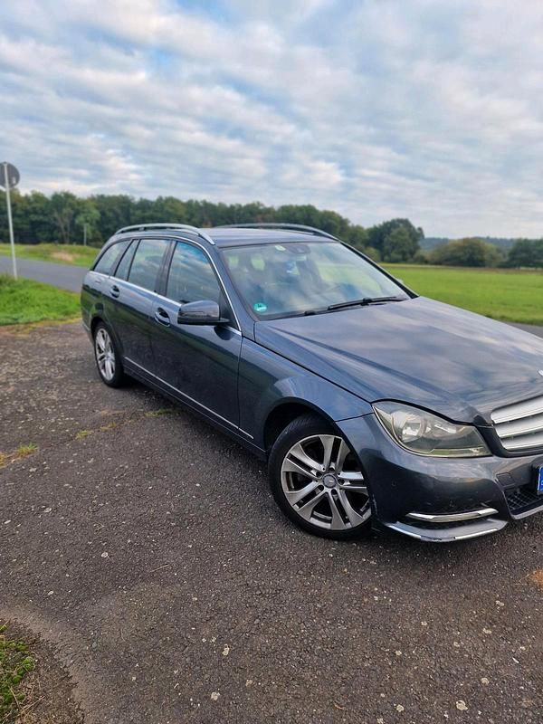 Grau Gebraucht 2013 Mercedes C220 Kombi | 6.800 € (Superpreis) - Bild 1/4