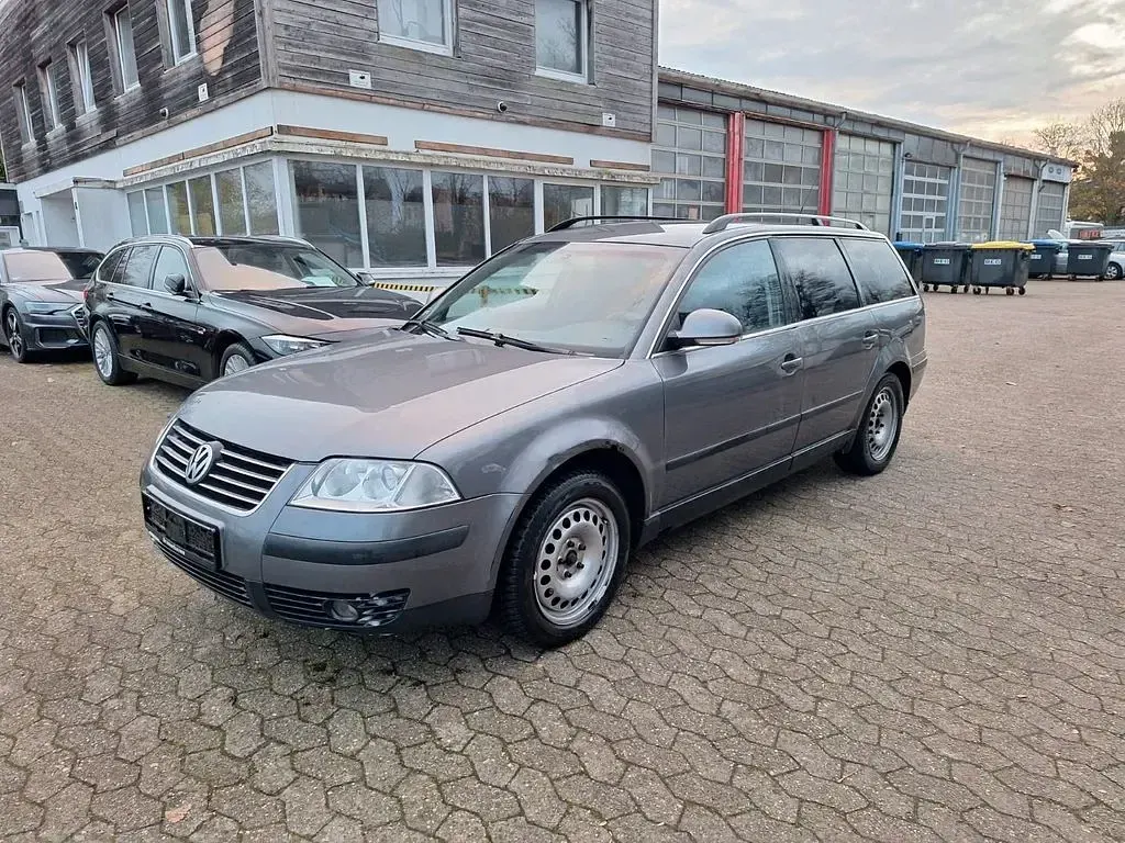 Usata VW Passat Trendline 136 CV (100 kW) 2004 Grigio Station wagon