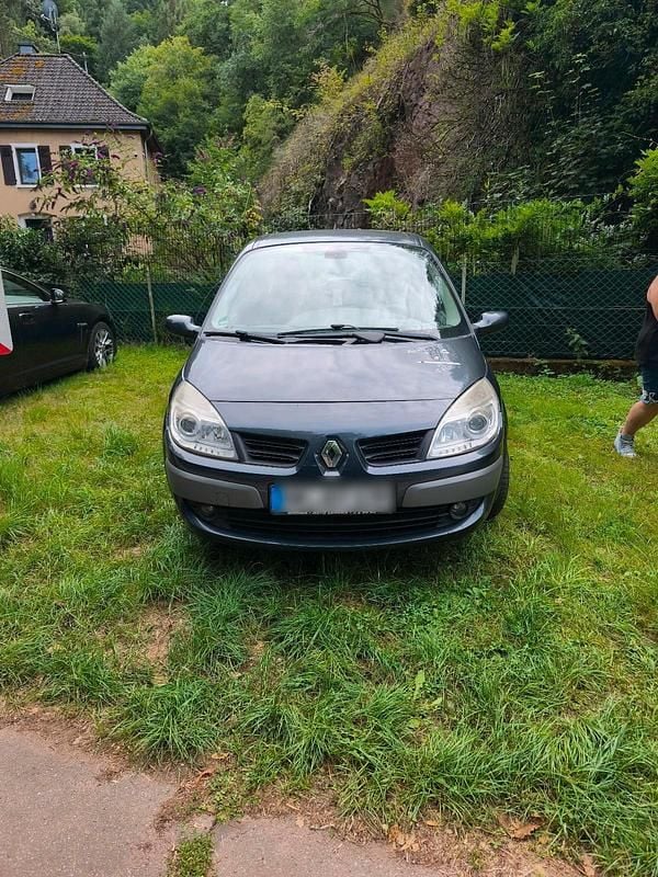 Grau Gebraucht 2007 Renault Mégane II Van / Kleinbus | 1.700 € (Fairer Preis) - Bild 1/4