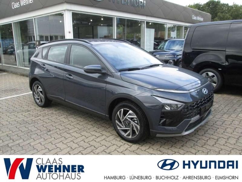 Grau Gebraucht 2024 Hyundai Bayon Trend SUV | 22.900 € (Fairer Preis) - Bild 1/4
