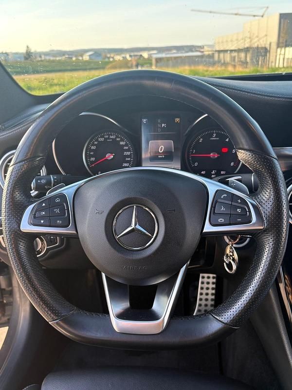 Andere farben Gebraucht 2015 Mercedes C250 AMG line Limousine | 19.000 € (Fairer Preis) - Bild 1/4