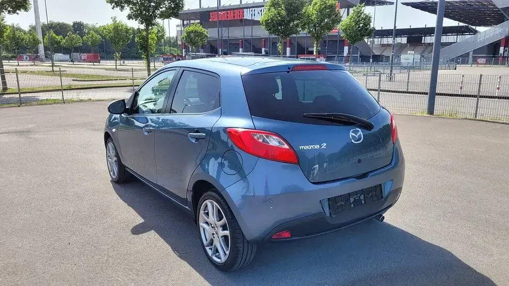 Gebraucht Mazda 2 Sendo 84 PS (61 kW) 2014 Blau Limousine