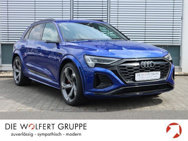 Ultrablau metallic Gebraucht 2023 Audi SQ8 e-tron Sport SUV | 74.970 € (Fairer Preis) - Bild 1/2