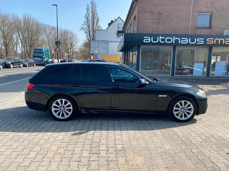 Gebraucht BMW 530 258 PS (189 kW) 2012 Schwarz Kombi