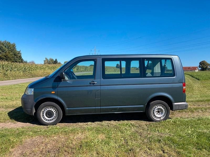 Gebraucht VW T5 102 PS (75 kW) 2008 Grau Van