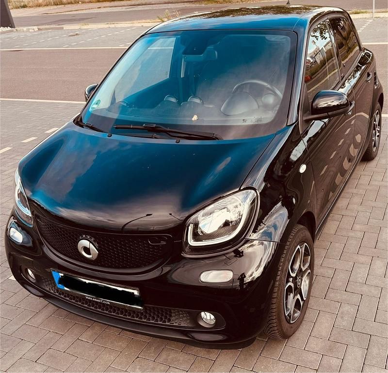 Schwarz Gebraucht 2016 Smart ForFour Prime Kleinwagen | 8.000 € (Fairer Preis) - Bild 1/4