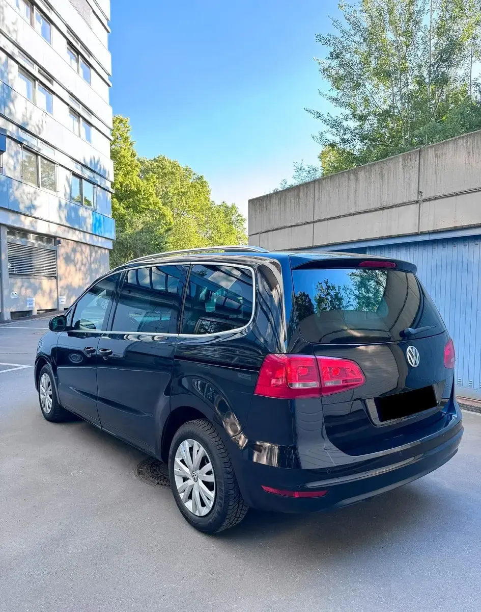 Gebraucht VW Sharan 140 PS (102 kW) 2014 Schwarz Van / Kleinbus