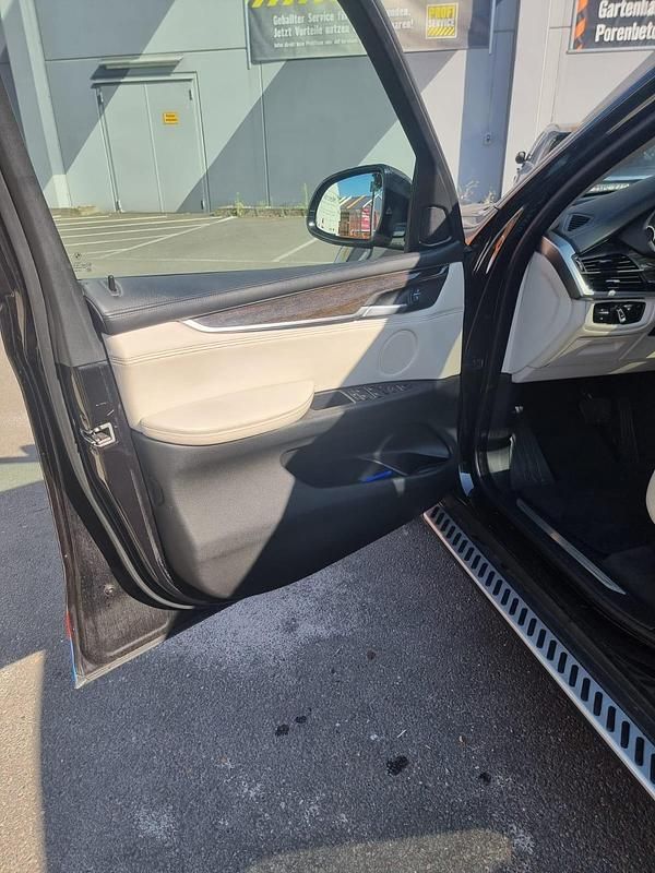 Schwarz Gebraucht 2016 BMW X5 Comfort Edition SUV | 27.000 € - Bild 1/4