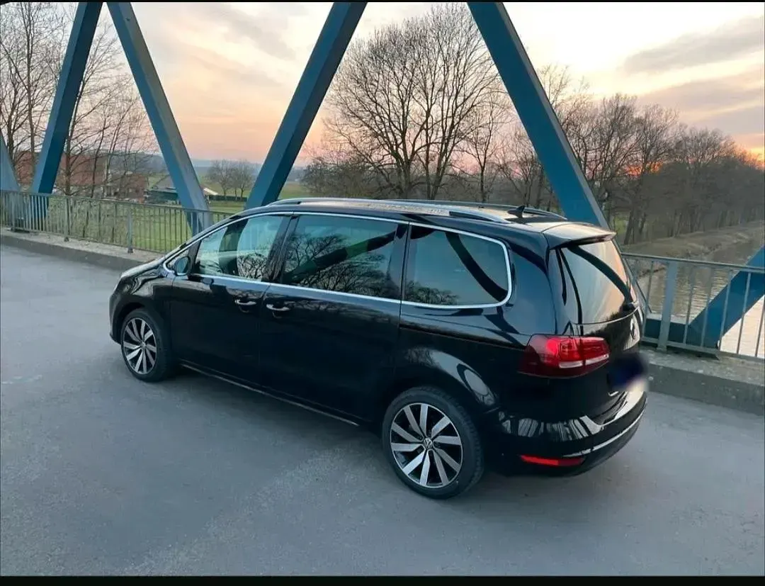 Gebraucht VW Sharan 184 PS (135 kW) 2015 Schwarz Van / Kleinbus
