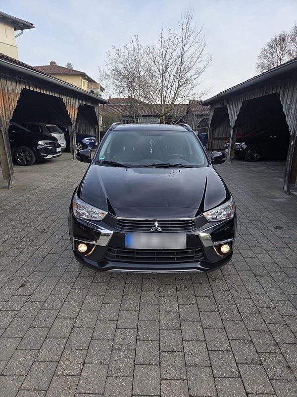 Second-hand Mitsubishi ASX Plus 150 CP (110 kW) 2017 Negru SUV