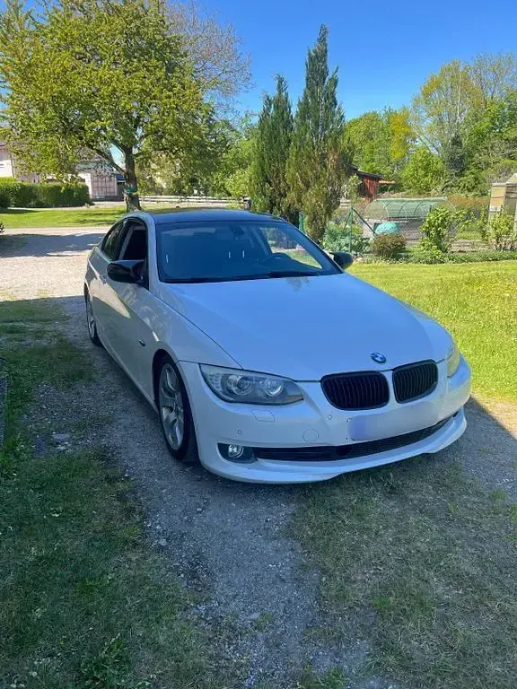 Second-hand BMW 330 245 CP (180 kW) 2012 Alb Coupe