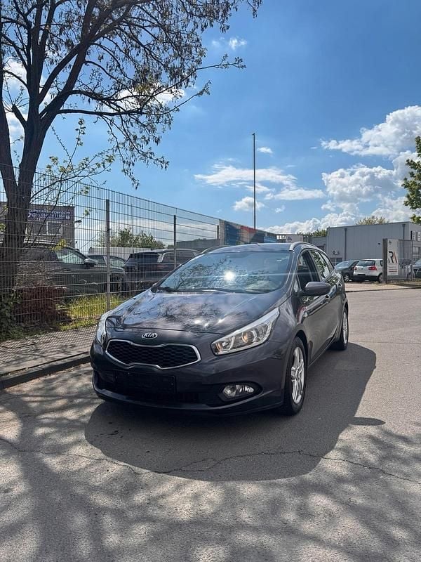 Usado Kia Ceed 90 HP (66 kW) 2013 Citadino