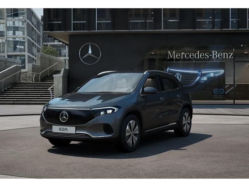 Gebraucht Mercedes EQA300 Progressive 167 kW (228 PS) 2025 Grau metalliclack mountaingra SUV