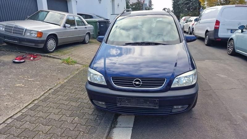 Blau Gebraucht 2000 Opel Zafira Elegance Van / Kleinbus | 2.500 € (Fairer Preis) - Bild 1/4