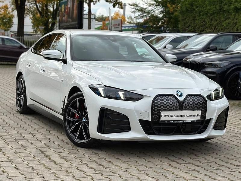 Weiß Gebraucht 2025 BMW i4 M Sport Limousine | 48.800 € (Superpreis) - Bild 1/4