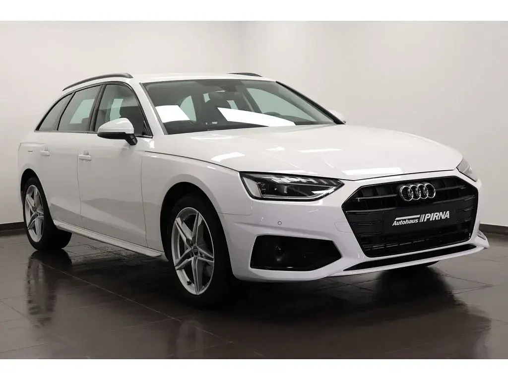 Gebraucht Audi A4 Advanced 204 PS (150 kW) 2023 Weiß Kombi