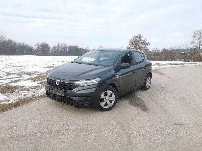Gebraucht Dacia Sandero Essentiel 91 PS (66 kW) 2022 Grau Limousine