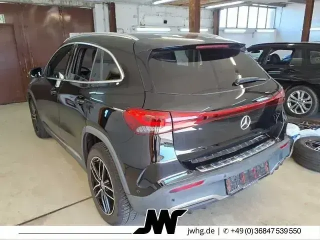 Gebraucht Mercedes EQA250 AMG line 139 kW (190 PS) 2022 Nachtschwarz  unilack SUV