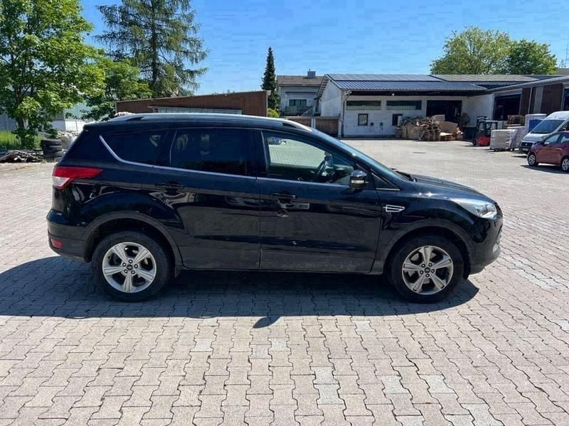 Gebraucht Ford Kuga Titanium 179 PS (131 kW) 2015 Schwarz SUV