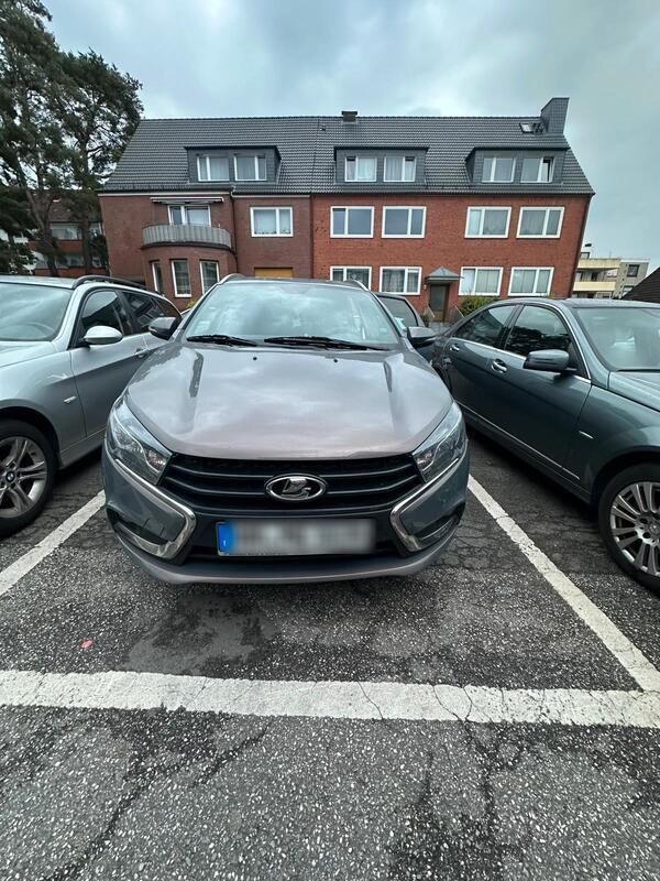 Blau Gebraucht 2019 Lada Vesta Kombi | 6.000 € (Guter Preis) - Bild 1/4
