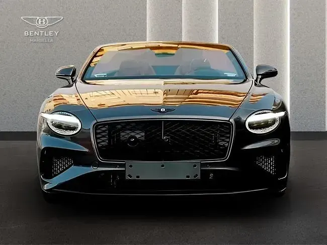 Neu Bentley Continental 689 PS (506 kW) 2026 Grau Cabrio