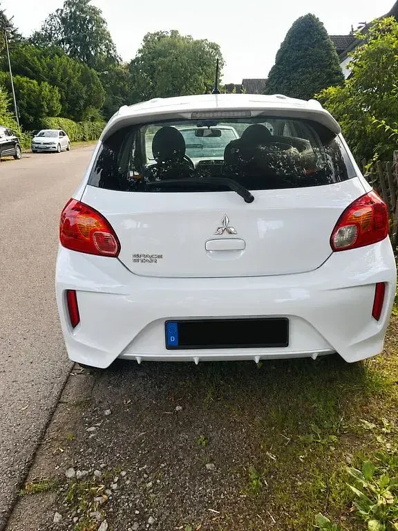Gebraucht Mitsubishi Space Star Select 71 PS (52 kW) 2023 Weiß Kleinwagen