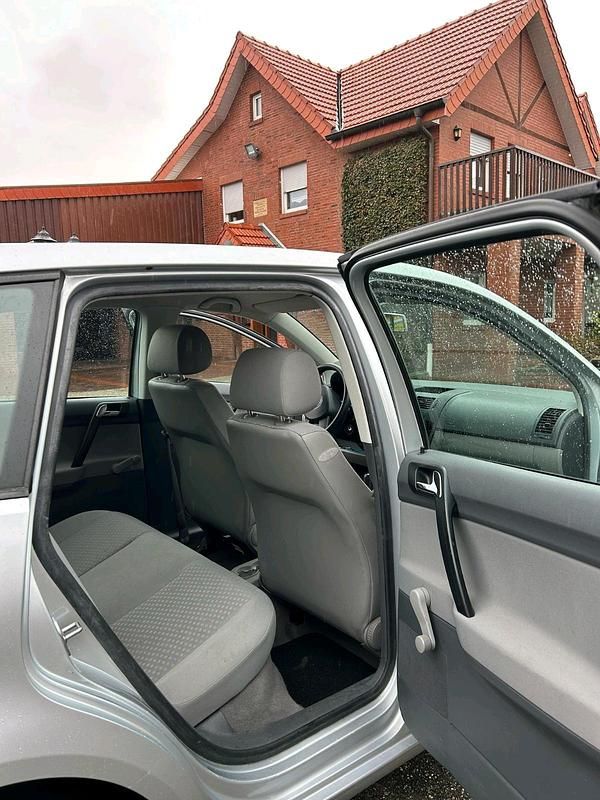 Gebraucht VW Polo 64 PS (47 kW) 2002 Silber Kleinwagen