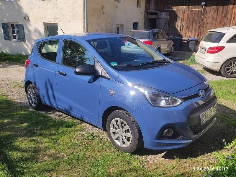 Gebraucht Hyundai i10 Classic 67 PS (49 kW) 2015 Blau Kleinwagen