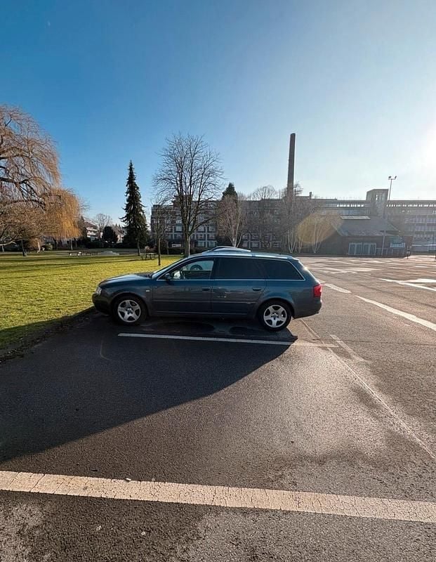 Gebraucht Audi A6 170 PS (125 kW) 2002 Grau Kombi