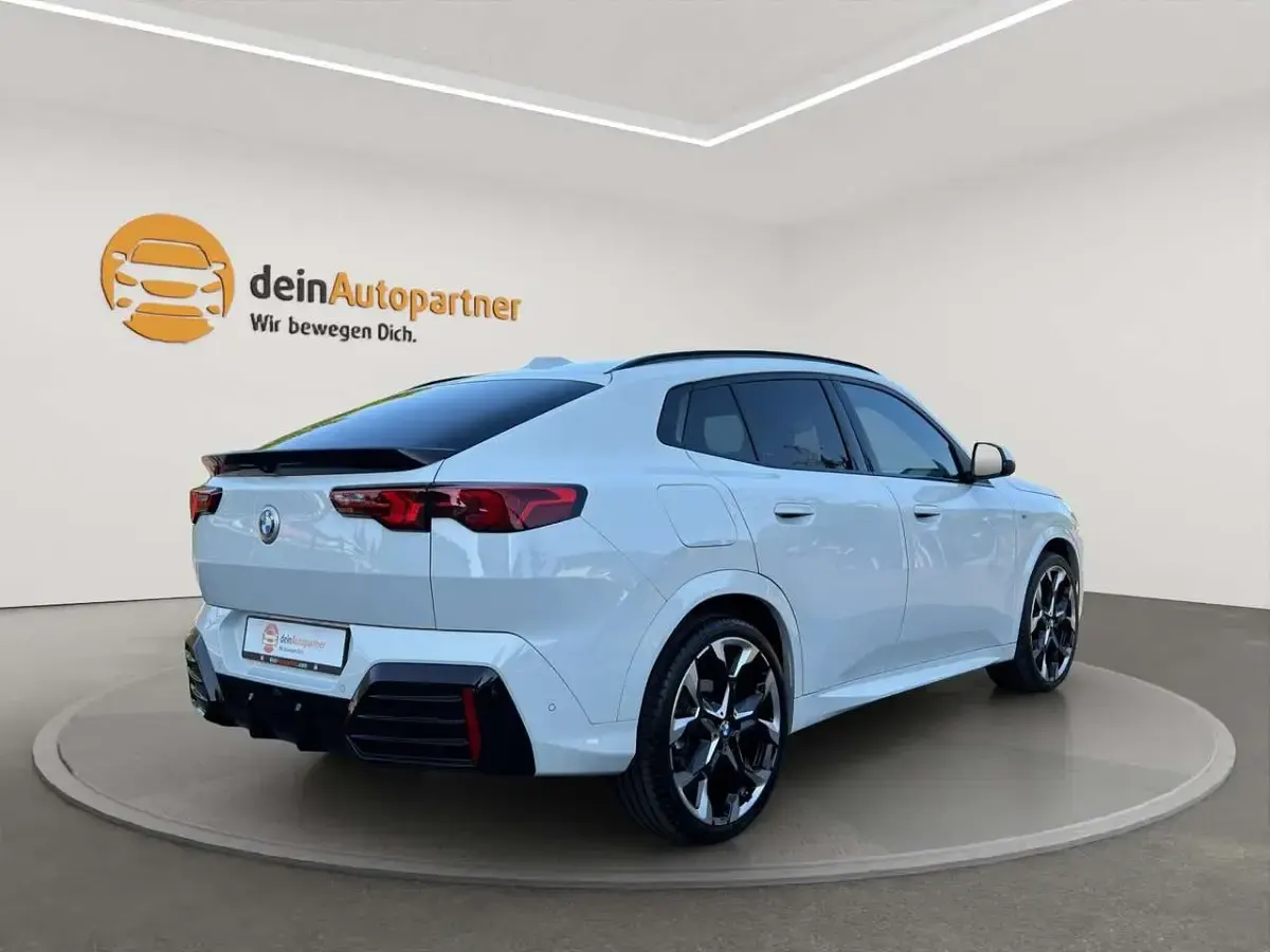 Gebraucht BMW X2 M Sport 163 PS (119 kW) 2025 Alpinweiss iii SUV