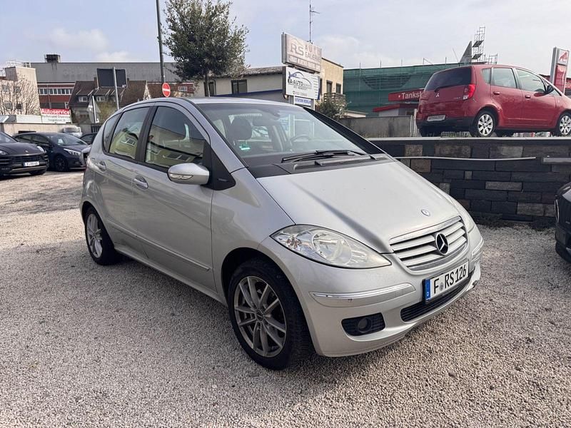 Gebraucht Mercedes A180 Elegance 109 PS (80 kW) 2008 Silber Limousine