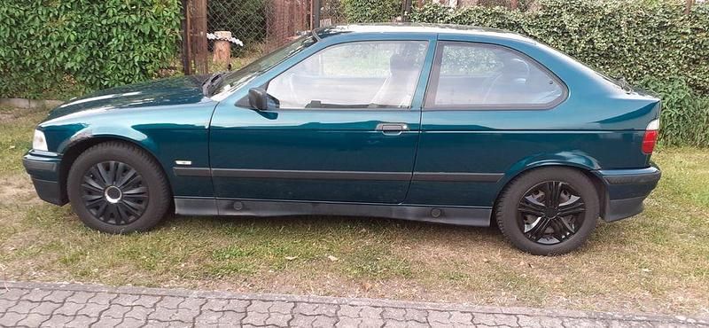 Grün Gebraucht 1998 BMW 316 Compact Comfort Edition Kleinwagen | 1.000 € (Fairer Preis) - Bild 1/4