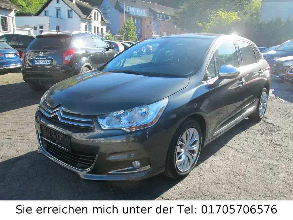 Gebraucht Citroën C4 SELECTION 120 PS (88 kW) 2012 Grau Limousine