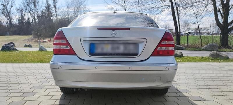 Gebraucht Mercedes C200 163 PS (119 kW) 2005 Grau Limousine