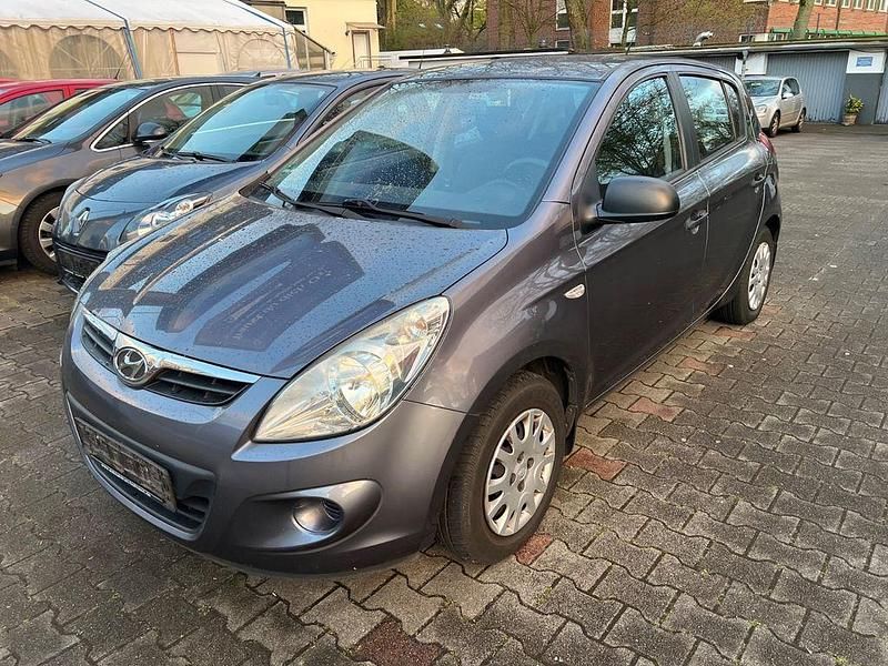 Gebraucht Hyundai i20 Active 77 PS (56 kW) 2010 Grau Kleinwagen