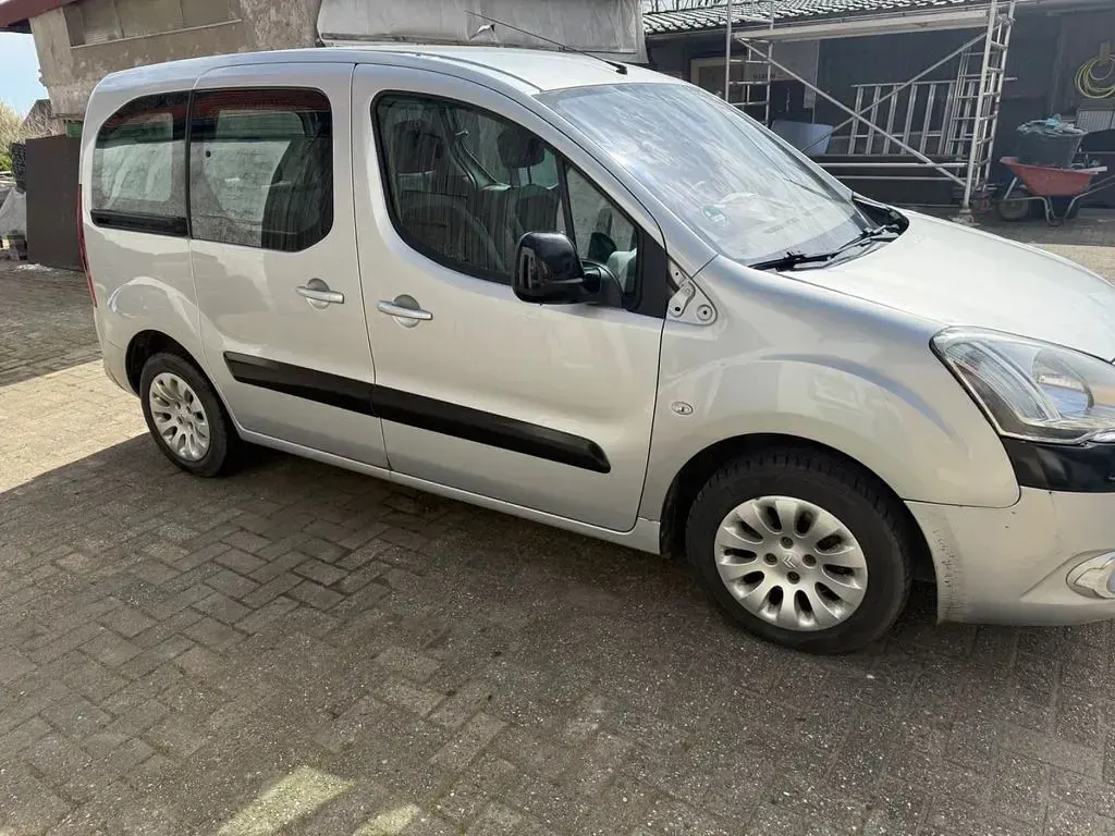 Gebraucht Citroën e-Berlingo SELECTION 92 PS (67 kW) 2013 Grau Van / Kleinbus
