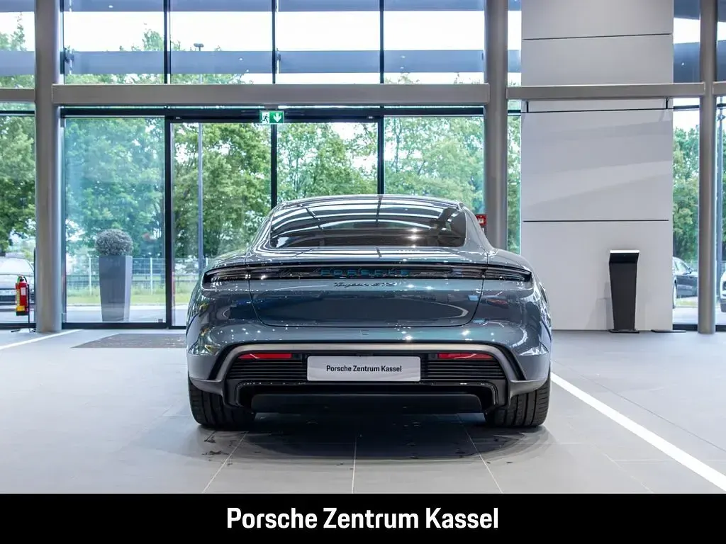 Neu Porsche Taycan GTS 514 kW (700 PS) 2026 Blau Limousine