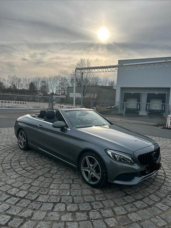 Gebraucht Mercedes C250 211 PS (155 kW) 2017 Grau Cabrio